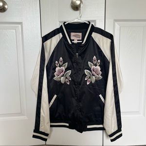 medium forever 21 black and white floral bomber jacket